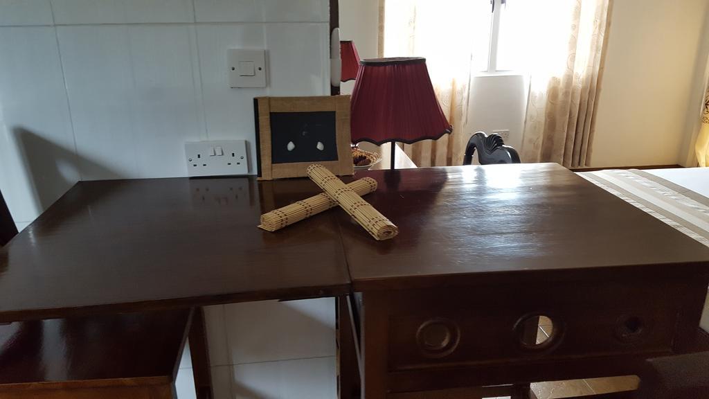 Villa Kayola - Self Catering Pointe La Rue Екстериор снимка