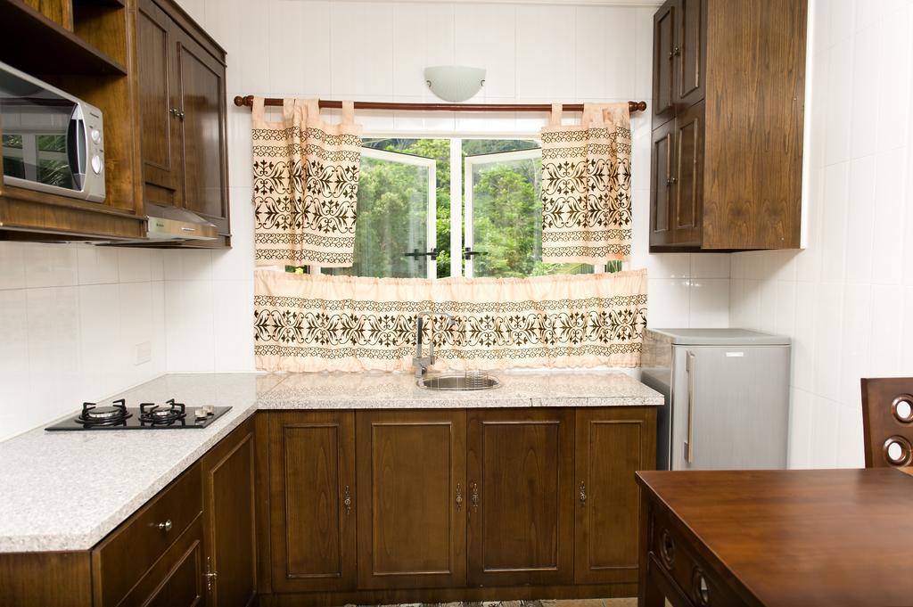 Villa Kayola - Self Catering Pointe La Rue Екстериор снимка